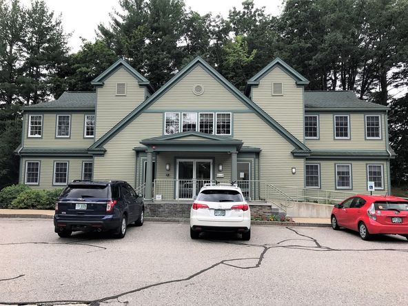 60 Exeter Rd, Newmarket, NH 03857